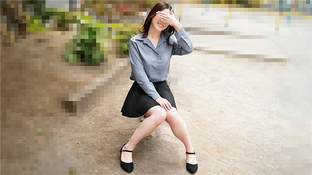 10musume 100923_01 在午休时间搭讪一位舒缓苗条的办公室女士并立即发生性关系！