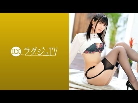 259LUXU-1115 豪华电视 1101 一位看到就会兴奋的M型性格的美腿模特。她美丽的身体上涂满了乳液，她疯狂地反复推挤，表情露出狂喜的表情！ 1