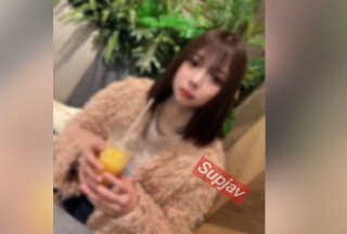 FC2PPV 3596882 [白皙]F罩杯美女Momo-chan。他在街上被粉丝发现，陷入绝境。两次闻到偶像的汗味