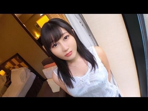 SIRO3821 【初拍】网上应聘AV→AV试拍971 用智能手机看了色情漫画后兴奋不已♪虽然感到害羞，但还是尽力秀出了丰满的身材！我不太擅长性爱，但我会尽力让性爱感觉良好。