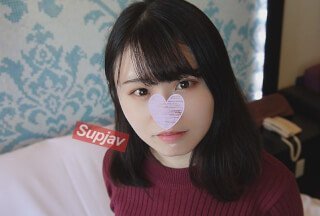 FC2PPV 3603505 [私拍] 埃琳娜22岁，干净纯真的剃光女孩，胸部小，精液量多
