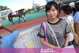 200GANA-1894 在某赛马场搭讪爱马的女孩=马女！她跨坐在一个有着马一样阴茎的狂暴男人身上，炫耀她华丽的女牛仔姿势！天才巨乳