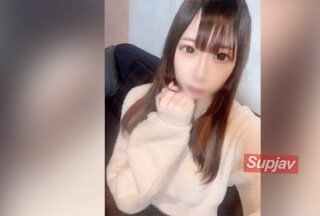 FC2PPV 3187318 ※规格严禁 《首次露脸拍摄》 超可爱，白皙的18岁地下女孩，萝莉声音，剃光的阴部。