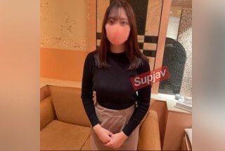 FC2PPV 3171093 大型旅行社工作的超稀有美丽OL首拍！我给了一位能说三种语言的高规格素人女孩一个避孕套。
