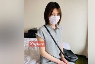 FC2PPV 3630640 [附4K特典] [私下拍摄]法国男人想按摩，于是让已婚女人帮他按摩。 [第二天]