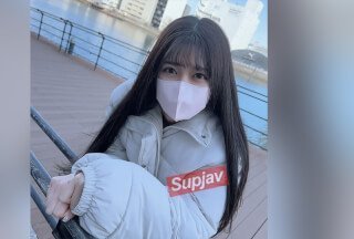 FC2PPV 3198334 首次拍摄！ ！仅限今日价格：1,480 积分！ ！公然猥亵让她兴奋...她有一张可爱的脸，但却有特殊的性癖好！
