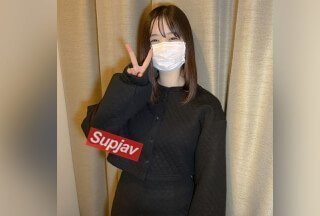 FC2PPV 3229611 [无码初拍] 限时仅1,480日元。不要让你的身份被泄露！ ！皮肤白皙、奶子丰满的素人女孩口交并吞下精液