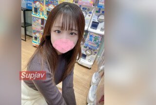 FC2PPV 3339581 [18岁_未成年] 身材苗条、初出茅庐的18岁可爱女孩被介绍给朋友。最后的作品。