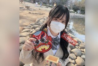 FC2PPV 3259888 首次拍摄！ ！今天只有1980pt！ ！脱掉衣服后，他带着F罩杯隐胸女学生到巷子里做出猥亵行为！ ！娃娃脸大胸美女