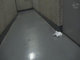 AKA-060 素人制服美女 17.胸围100cm的接待员穿着制服被弄得满身泥泞！ 23 超粗精子