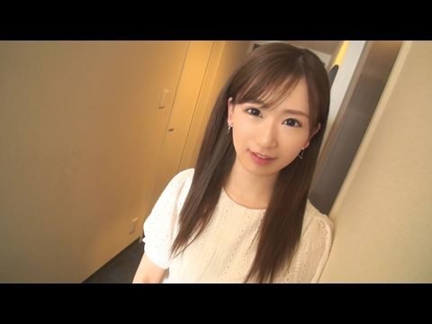 SIRO3888 【初拍】网络AV应用→AV体验拍摄1014 苗条敏感的美少女首次拍摄AV！一个外表纯洁却热爱性爱的敏感淫荡女孩，小小的身躯不断抽搐，一次次达到高潮。
