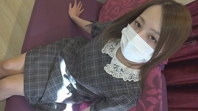 FC2PPV-1274494 [私人拍摄] Erina 21岁，一个有着剃光阴户的美丽淑女女孩得到了很多中出