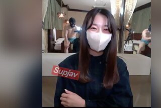 FC2PPV 3229015 这是我们成为朋友之前的第一部作品。从里面溢出的难以忍受的女人香气让我兴奋不已。这是一个有些粗糙的作品。