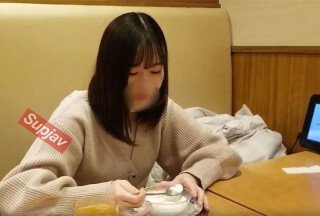 FC2PPV 3757846 [无马赛克]因各种情况暂停发售，但今年的大学生第一次被拍摄。重新編輯。 （1小时54分47秒）