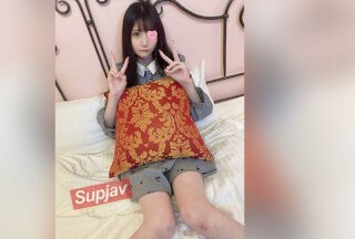 FC2PPV 3292477 [有摄像师]「请和我一起舒服…」干净利落的长黑发、纤腰身材的少女