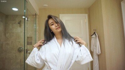 纯真的日本少女在浴缸下自慰 - TokyoDiary