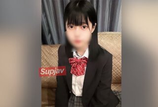 FC2PPV 3534919 【紧急限量发售】奇迹般的绝美苗条美女——！ 18岁E罩杯Riku-chan！年轻未发育的身体，平生第一次被内射