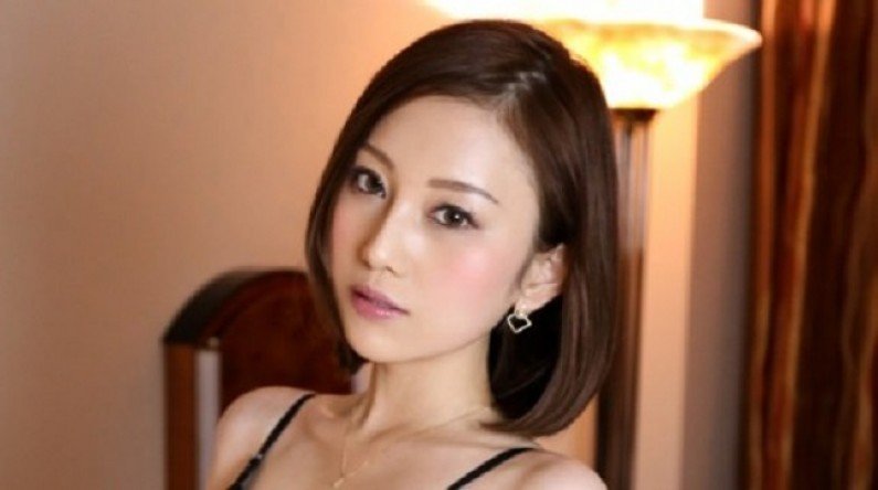 MYWIFE01002 三岛可怜蓝色重逢（乱伦）。