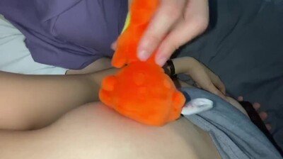 神奇宝贝 Magma 拥有玩弄乳头的惊人能力