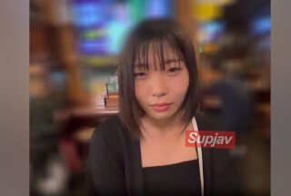 FC2PPV 3624323 夏天是最好的季节！即使对于初次见面的男人，她也保持着开放和接受的态度。连续四次口交和颜射中出！ ！ ！