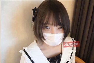 FC2PPV 3270472 [奇闻趣事/中出] 对18岁苗条美少女○穿及膝袜很好看的连续中出