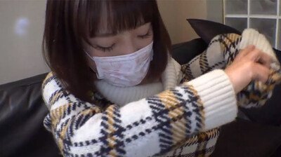 Kotori 是 18 岁的小巧女孩☆这个苗条的女孩变得充满活力并且喜欢深入！我喜欢中出〜最终章 1。