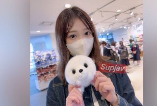 FC2PPV 3650993 首次拍摄！ ！截止 8 月 14 日，积分仅限 1,480 点！ ！我以为她是一位害羞又害羞的幼儿园老师，但她在车里……