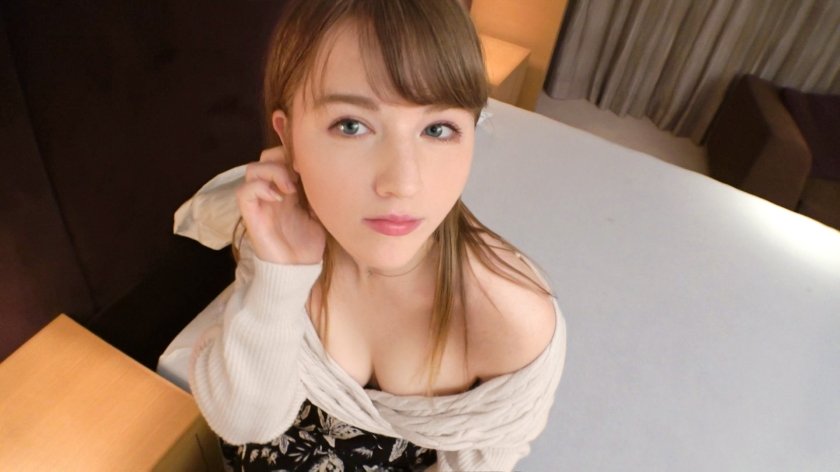 SIRO-4084 [首次拍摄] [来自加利福尼亚] [粉红色勃起的乳头] 一位有着灰色眼睛的美丽白人女性。她瞒着国内的男朋友开始了一份调皮的兼职工作。业余申请人为日本男人的硬阴茎，首次 AV 拍摄 136（乱伦）