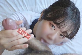 FC2PPV 3683096 【私下拍摄】露脸“Emi20岁”体操制服灯笼裤小美女～超大屌生猛串起FU〇K！大量中出！ ！