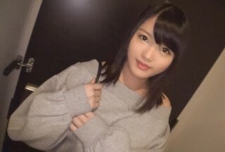 SIRO-4005 [初拍] [丰满F杯] [和男朋友不一样…] 看起来很纯洁但却充满真实生活气息的女孩，是一个超级色情的女孩，当阴茎插入时会达到多次高潮。