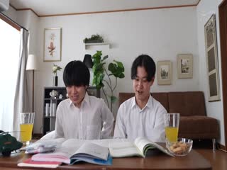 DASS-423 在连续一个月每天向我妈妈展示我有多爱她之后，我妈妈失去了理智并一次又一次地与我进行造人性爱。