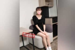 FC2PPV 3864120 [无码]美腿x小胸恋物癖！未成熟的苗条女孩。 Mei-chan 对着一根比她的脸还大的鸡巴进行近距离口交。
