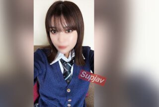 FC2PPV 3256058 [未经审查] 一名处于学校种姓制度顶端的 18 岁女孩被骗参加私人拍摄。强迫深喉在一张美丽的脸上因恐惧而抽搐
