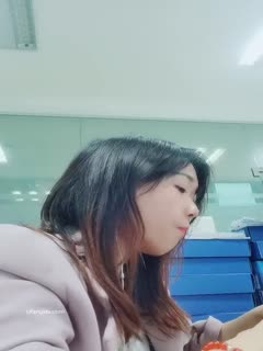 清纯小野喵】在外资公司上班美丽小姐姐~上班偷偷直播!~！ ！ ✨✨✨--无声音时是主播关的，怕泄露公司机密_20220525_144102