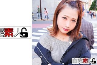 494SIKA-266 怀孕3P与一个穿着开腿牛仔裤的淫荡女孩