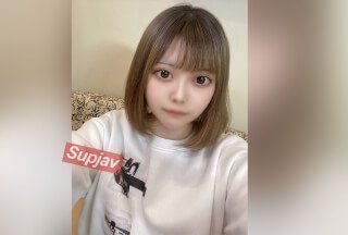 FC2PPV 3230527 [未成年_2004年出生] 19岁女孩Maya的未成年阴户被大叔的鸡巴塞满♡两次中出♡