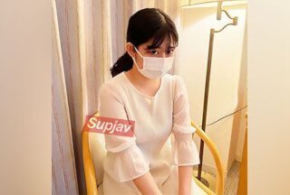 FC2PPV 3645616 [附4K特典] [奇闻趣事/中出] 棉花糖身材、漂亮脸蛋的美少女被父母卖了