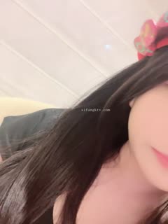 童颜巨乳萝莉【京鱼儿】二次元风COS装抠B特写 三场收费合集~~✨✨✨--这身材这颜值，我先射为敬~！ -001255