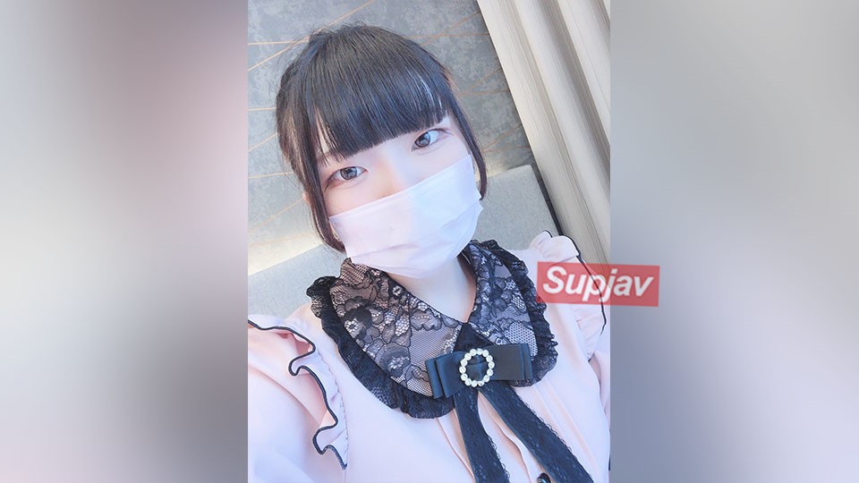 FC2PPV+3052290+【无码】【3张】【泄露】「以后要直播性爱♡」Menhera Otaku Princess 直播性爱！她那柔软的棉花糖般的乳房和剃光的阴部被现场操弄，让全世界都看到。奖金包括档案录像