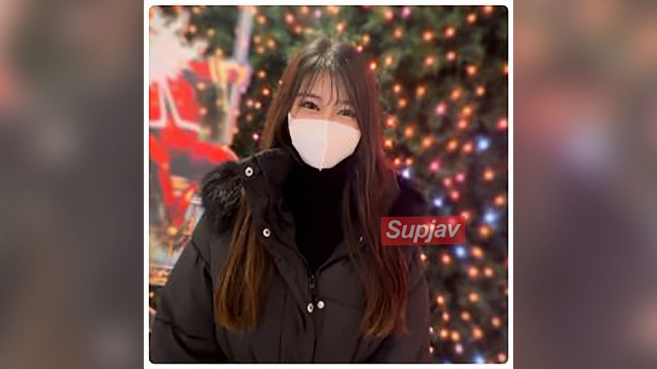 FC2PPV+4592550+[否]+圣诞快乐♪比灯光更闪耀的巨乳糕点师穗香！ +！诚实、谦虚、胸大♪对因活力MAX而感到不安的无辜F罩杯美女进行大量授精！ +！