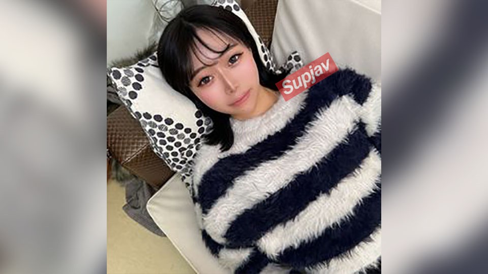 FC2PPV 4744423 [2个视频+α] 魅力十足的美女！ IQ超过78的脸蛋、绝美的身材、白皙美丽的小穴♡敏感到从不让男友生插……结果却被内射♡