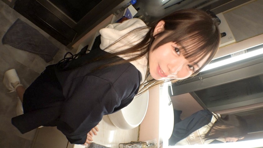 SIRO-5524 “没有性就没有生活！！” 21岁的莉莉卡，看似纯真，几乎没有恋爱经验的大学生，在尝试首次拍摄时却感到紧张！……看似如此，但敏感的F罩杯乳头被舔到的瞬间，她就兴奋起来！“咦……这是什么？！？”她浑身颤抖，几乎要达到高潮，连自己都感到困惑。之后，她彻底征服了深喉、69式、打桩机女上位、反向女上位、乳交群交等各种姿势！她被拍摄时沉浸在快感中的画面逼真到不容错过！素人觉醒性爱全记录！【初拍】AV应聘上线→AV体验拍摄2416
