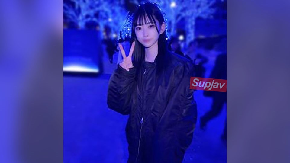 FC2PPV 4597323 年终价1980pt！ [不・外观】有经验的人很少♡一名 22 岁的刚毕业的美甲师，正在为维持生计而苦苦挣扎。她淑女般的个性让她在呻吟声中达到高潮！她无法抗拒阴道的抽搐和收紧，射了两次，沉浸在快感之中。 。