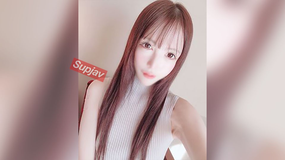 FC2PPV 4634285 ★特别首次销售折扣至3/4★ [未经审查] [首拍] 拥有30,000名Instagram粉丝的现任赛车女王正在致敬！ ！ 当我把振动器放在一个自然的女孩身上时，它变得非常色情……她是无套授精的受害者，没有任何事先安排