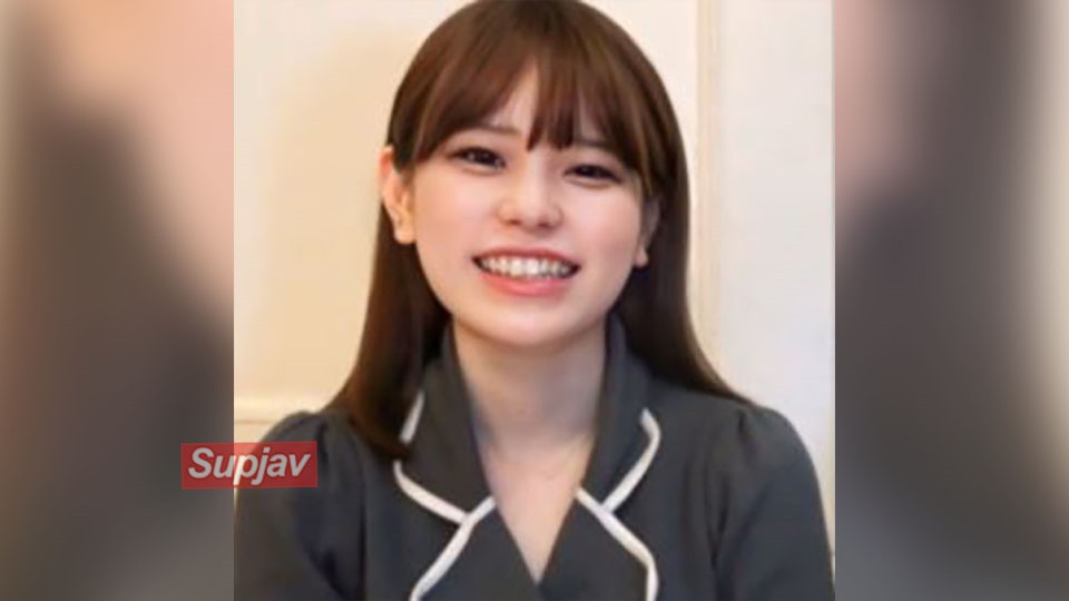 FC2PPV 4654567 [否] 第一次3P！拥有无比可爱的偶像脸的美女！两根鸡巴同时插进她娇小身躯的上下嘴巴，两个老男人一共射了四次（一次吞精，三次内射）*Bonus HD