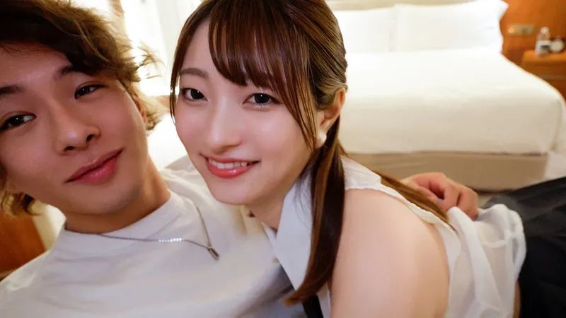 S-Cute 5607 换上透明服装，与葵一起拍摄 POV #4
