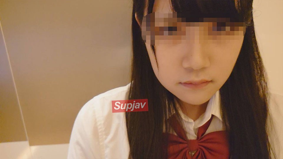 FC2PPV 4638565 【无制服】把我的鸡巴插进一个黑发大屁股美女的体内，射在她体内，准备让她怀孕！ [奖励：高质量图像]