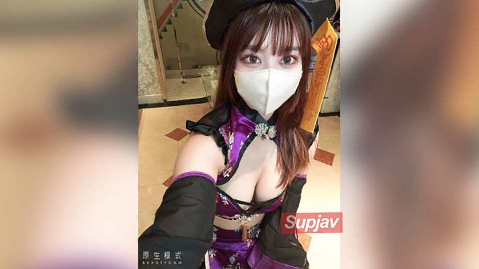 FC2PPV 4684320（半神风格）与拥有良好胸部和纤细腰身的F杯兔女郎进行角色扮演原始性爱，笑容灿烂可爱。 [有]