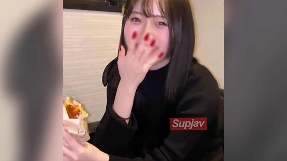 FC2PPV 4713801 【今天仅需1980积分！！】与表演模特重逢！！身着她绝不会当着粉丝面穿着的超性感Cosplay，进行纯粹的中出性爱。