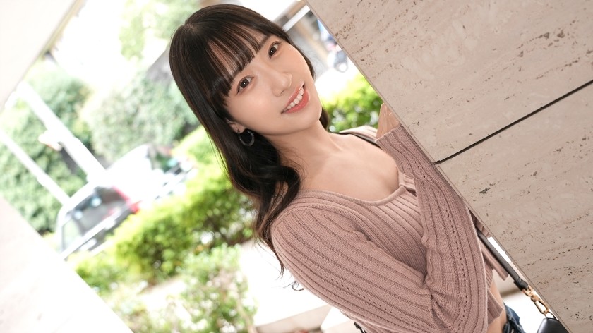 SIRO-5462 遥，一位在豪华酒店工作的温柔美女。与她整洁高挑的外表相反，她其实是个对性爱充满兴趣的隐秘荡妇。[初拍] 网上AV应聘 → AV体验拍摄 2370